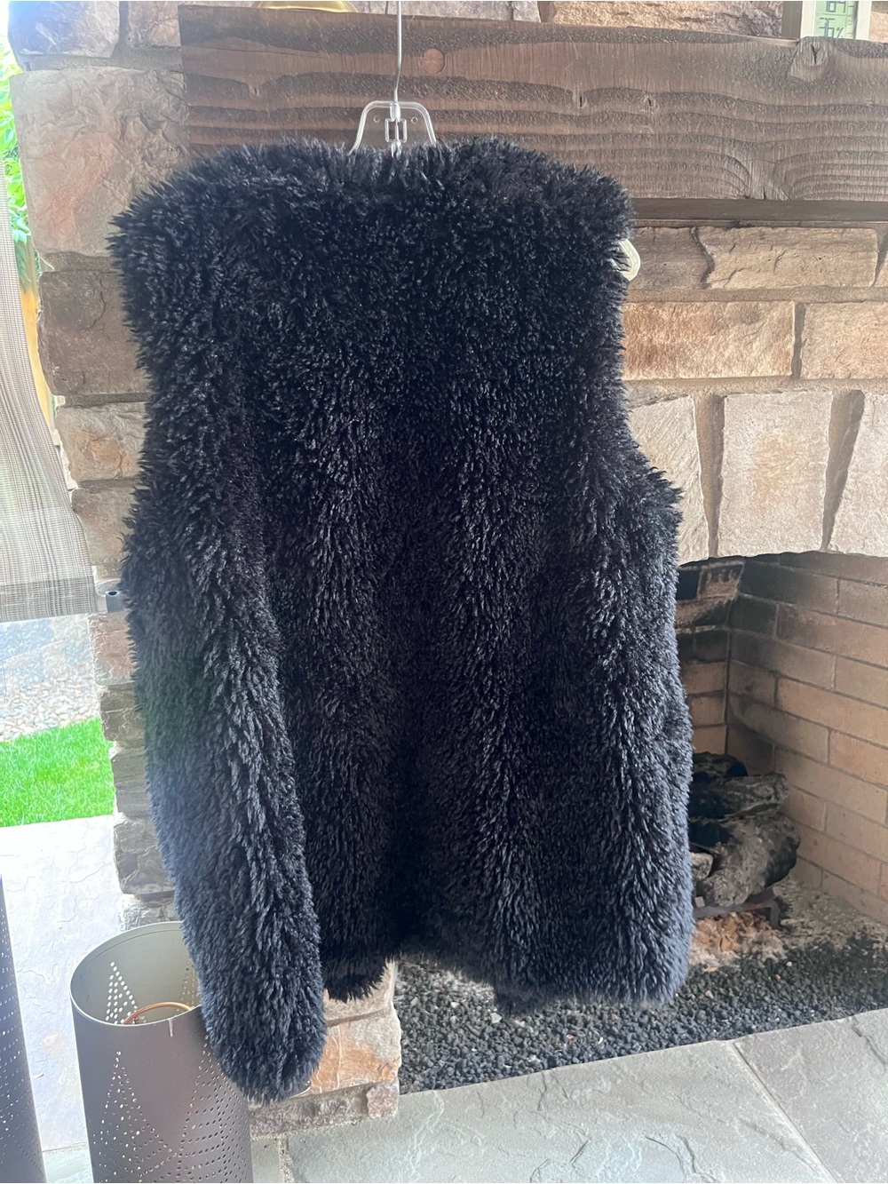 Charlie B Black Faux Fur Sleeveless Vest Jacket - Women Large - Picture 3 of 6